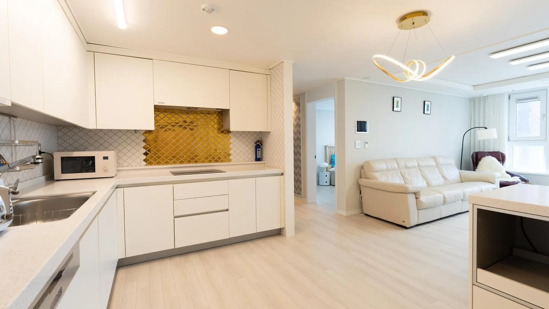 **** Couette-café New Apt 34Py 3Min To Haeundae Beach Lg Stanbyme & Styler Netflix & Sky Capsule Busan Corée du Sud