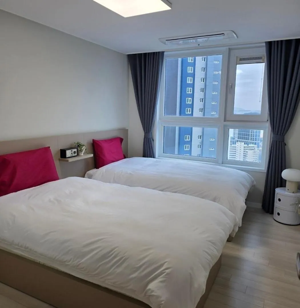 New Apt 34Py 3Min To Haeundae Beach Lg Stanbyme & Styler Netflix & Sky Capsule Busan