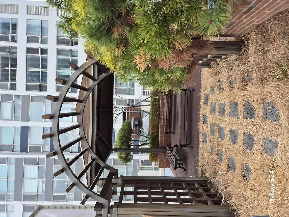 New Apt 34Py 3Min To Haeundae Beach Lg Stanbyme & Styler Netflix & Sky Capsule Busan