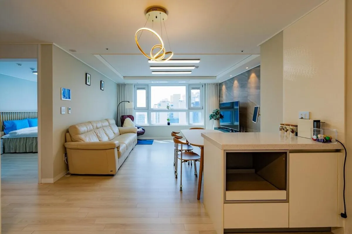 New Apt 34Py 3Min To Haeundae Beach Lg Stanbyme & Styler Netflix & Sky Capsule Busan